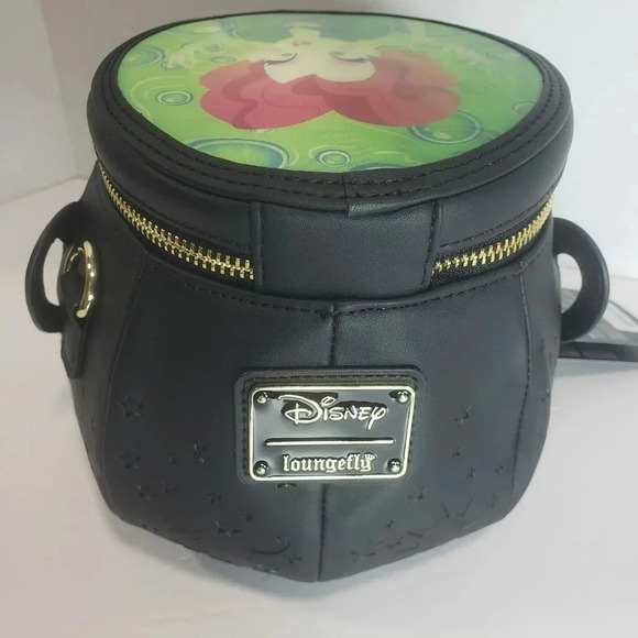 NWT Disney,Loungfly Hocus Pocus  Winifred Cauldron Crossbody Bag. - Picture 3 of 9